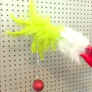 Christmas Grinch classic hand holding bulb 🎄🎁